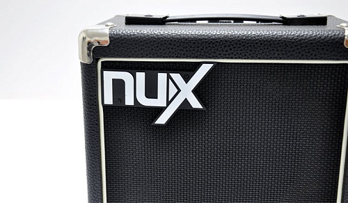 Nux Mighty-8   , 8 