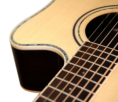 Parkwood P860ADK-WCASE-NAT Электроакустическая гитара, с вырезом, с футляром, массив ели