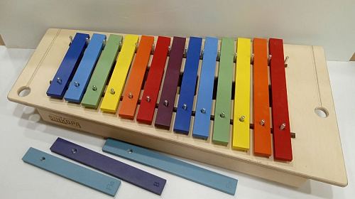 Sinkopa SSM1-С Металлофон сопрано 13+3 нот, С2-A3, на резонаторе, цветные пластины