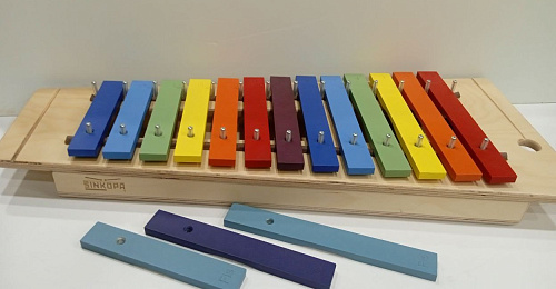 Sinkopa SAM1-С Металлофон альт, 13+3 нот, С1-A2, на резонаторе, цветные пластины