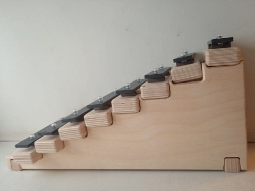 Sinkopa SGBS9 Металлофон разборный (глокеншпиль) сопрано 8 нот, с подставкой-"лесенкой"