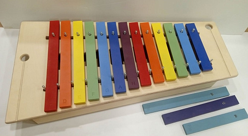 Sinkopa SSM1-С Металлофон сопрано 13+3 нот, С2-A3, на резонаторе, цветные пластины