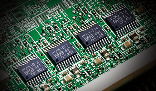 YAMAHA RX-V585 BLACK //F 7.2-канальный AV-ресивер