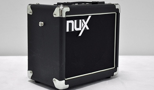 Nux Mighty-8   , 8 