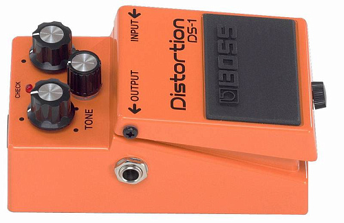 BOSS DS-1 Гитарная педаль эффектов Distortion