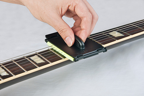 Joyo ACE-30 Приспособление для очистки струн