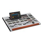 Фото:Behringer WING  Цифровой микшер